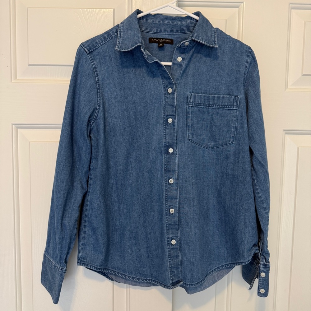 BANANA REPUBLIC FACTORY Womens Denim Shirt SIZE XS